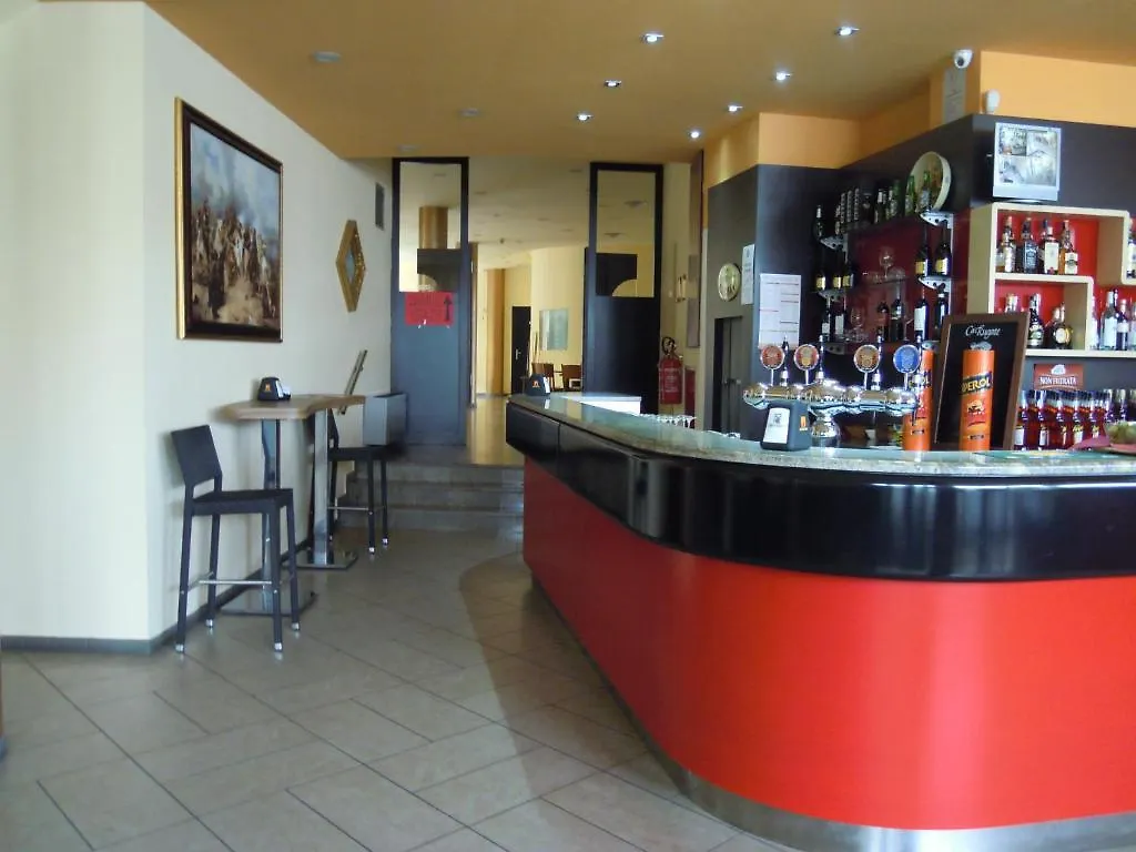 Hotel Xibana Tribano 0*,