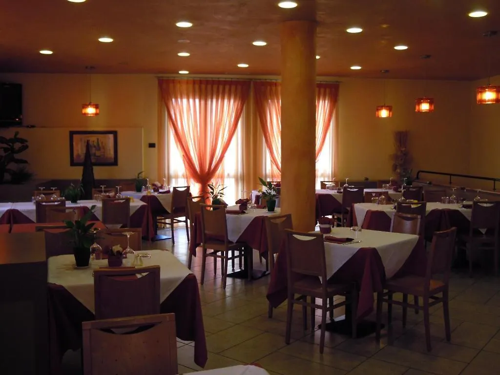 Hotel Xibana Tribano 0*,  Olaszország